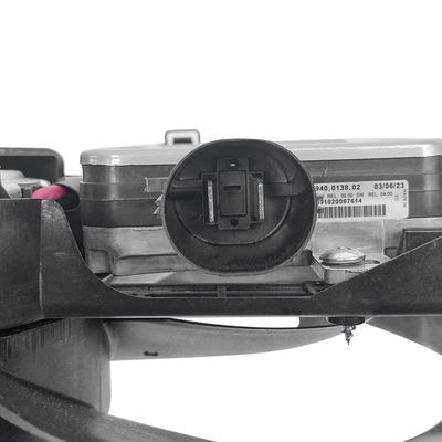 लैंड रोवर वाहनों के लिए लंबे तार 600W एयर कूलर प्रशंसक मोटर OEM CRO44833 प्रतिस्थापन